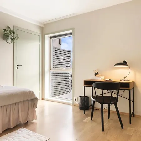 Large Luxurious Apartment With Private Terrace And Parking Bergen
