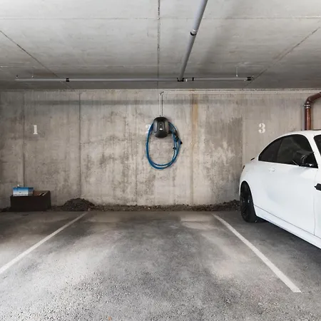 Large Luxurious With Private Terrace And Parking * برغن