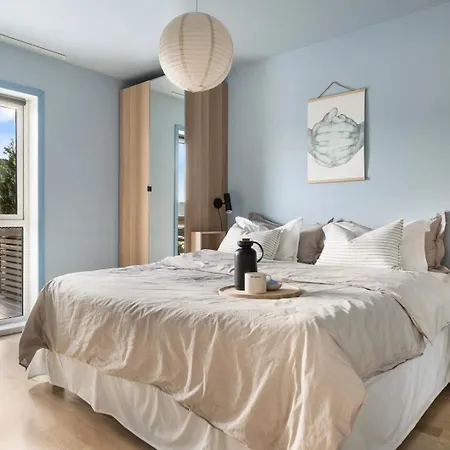 Апартаменти Large Luxurious With Private Terrace And Parking *