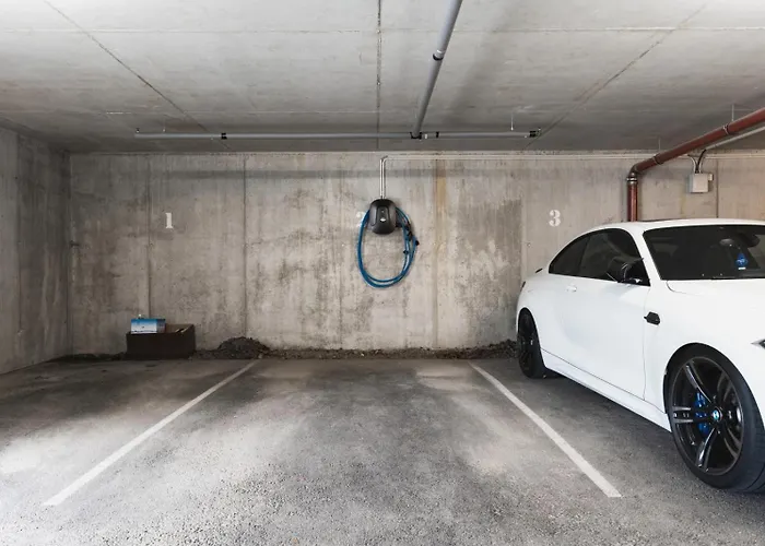 Large Luxurious With Private Terrace And Parking * Μπέργκεν