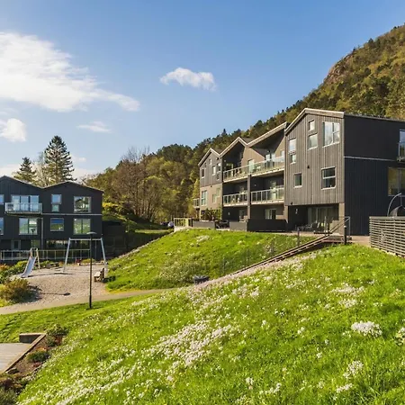 Large Luxurious With Private Terrace And Parking Lejlighed Bergen